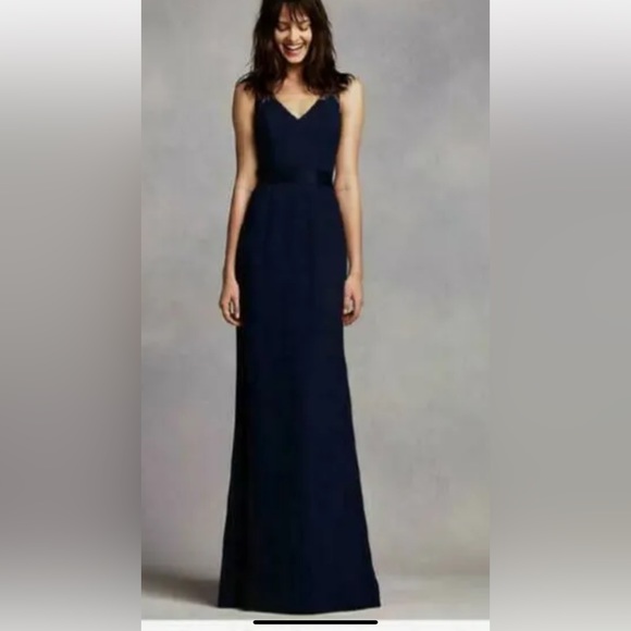 BNWT GORGEOUS Vera Wang White coral gown with belt size 8 - Picture 8 of 14